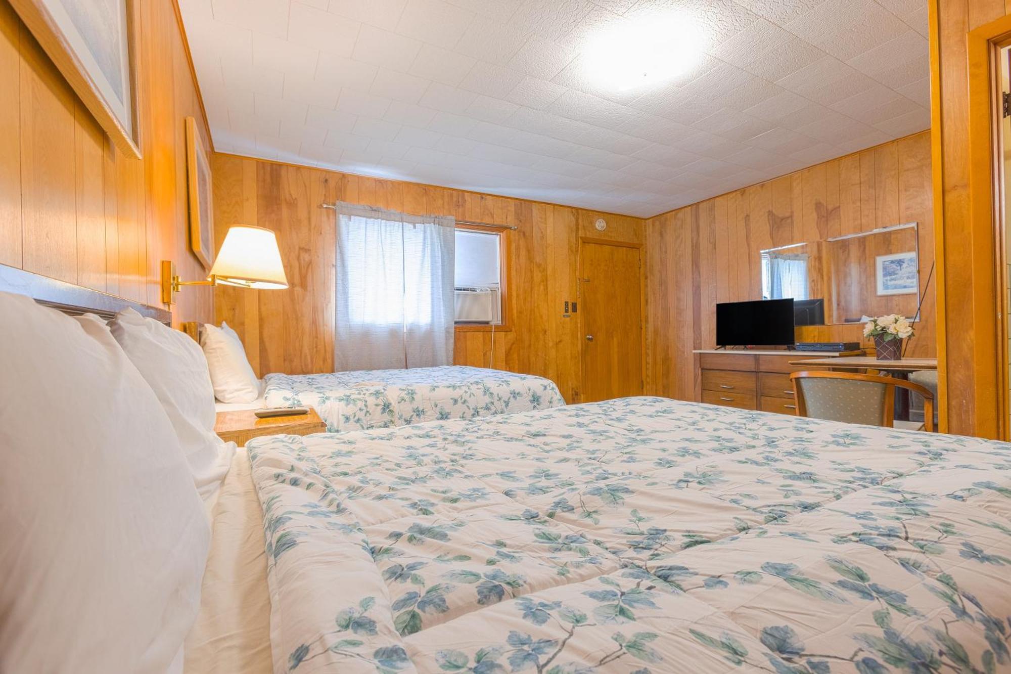 Parkside Motel By Oyo Meadville Conneaut Lake Conneaut Lakeshore Buitenkant foto