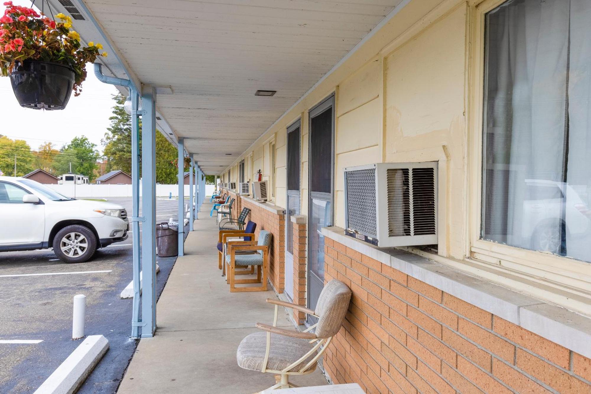 Parkside Motel By Oyo Meadville Conneaut Lake Conneaut Lakeshore Buitenkant foto